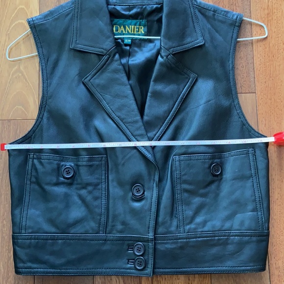 DANIER vintage leather vest - Picture 14 of 15